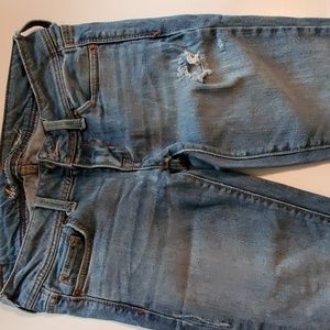 American Eagle size 4 short